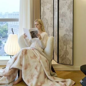 Luxe Faux Fur Throw Blanket